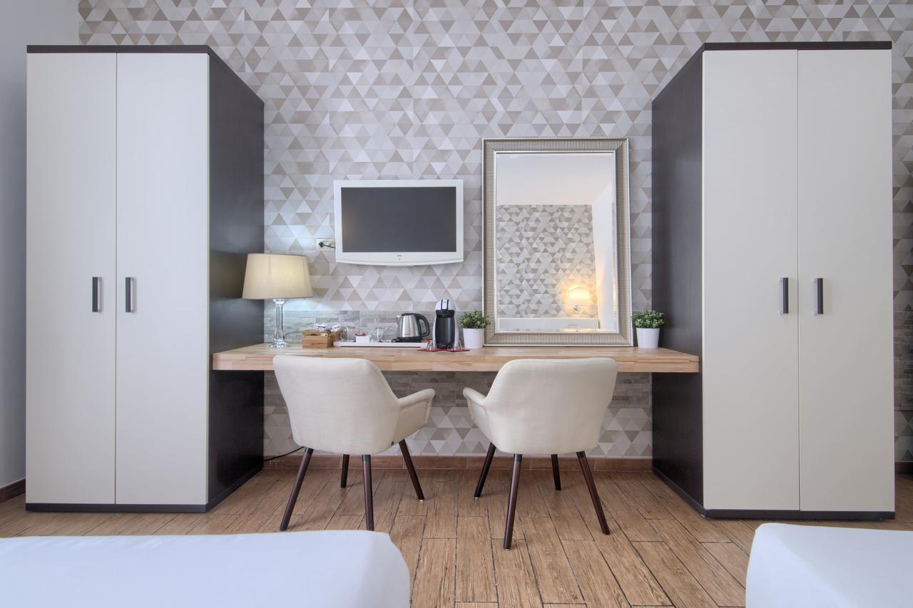 Domus Pietro Inn โรม ภายนอก รูปภาพ