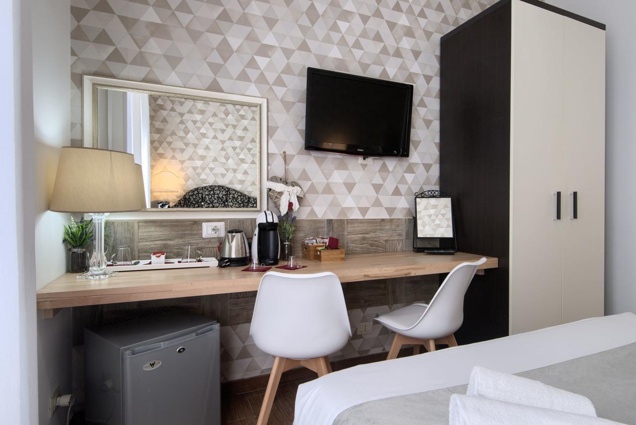Domus Pietro Inn โรม ภายนอก รูปภาพ