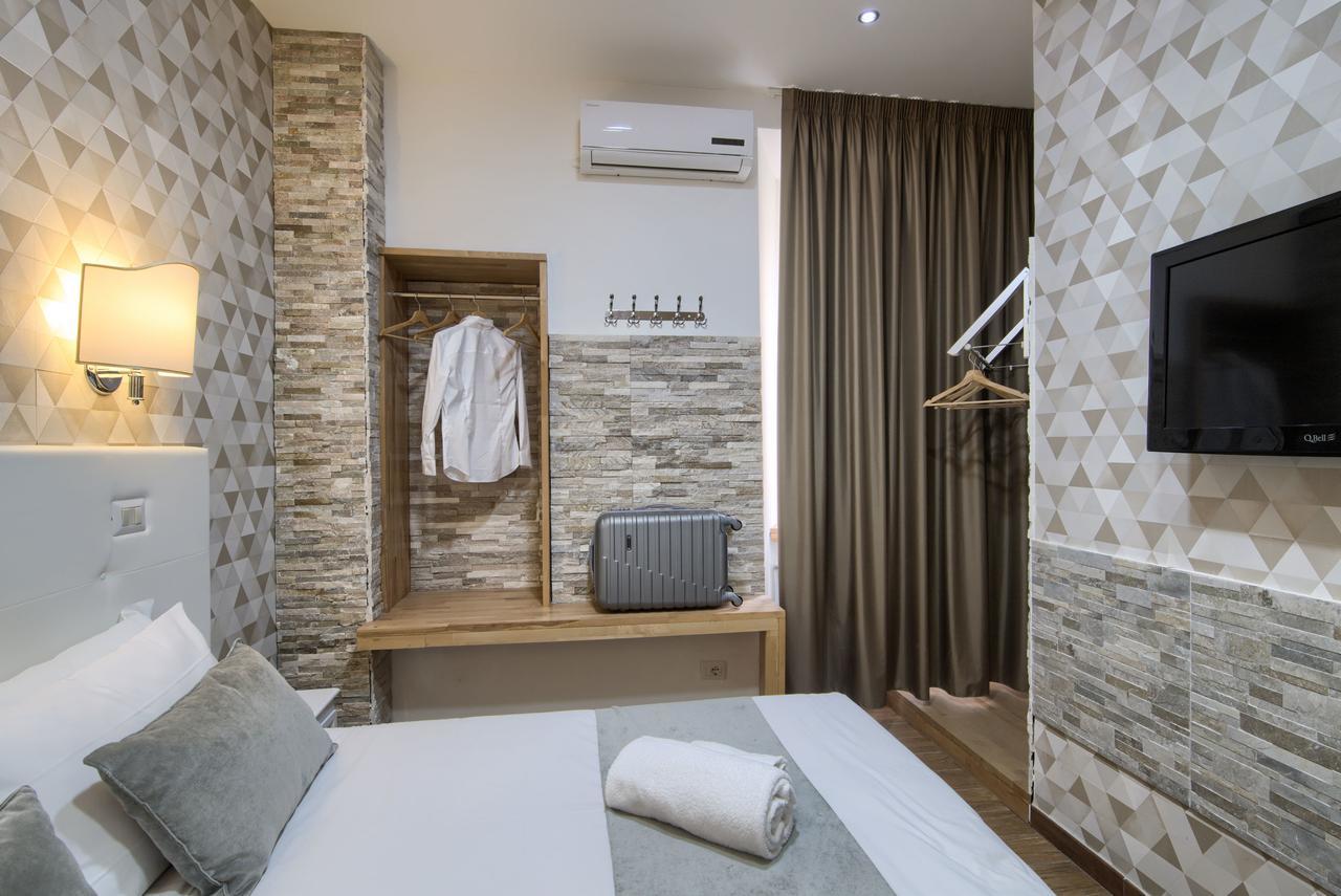 Domus Pietro Inn โรม ภายนอก รูปภาพ