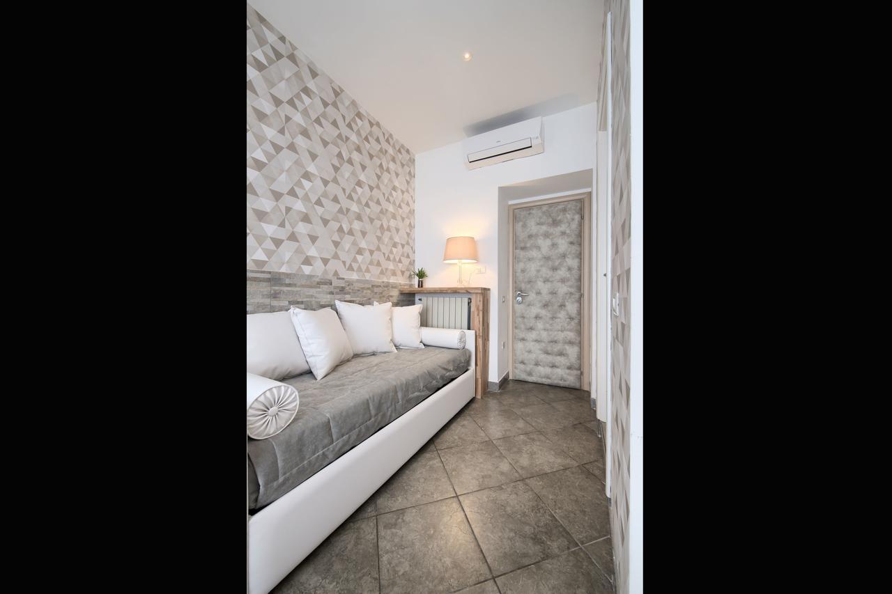 Domus Pietro Inn โรม ภายนอก รูปภาพ